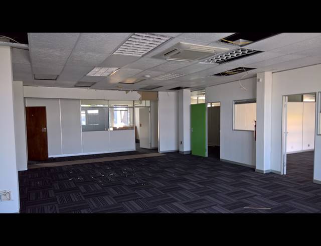 13,251M² WAREHOUSE TO LET IN WADEVILLE